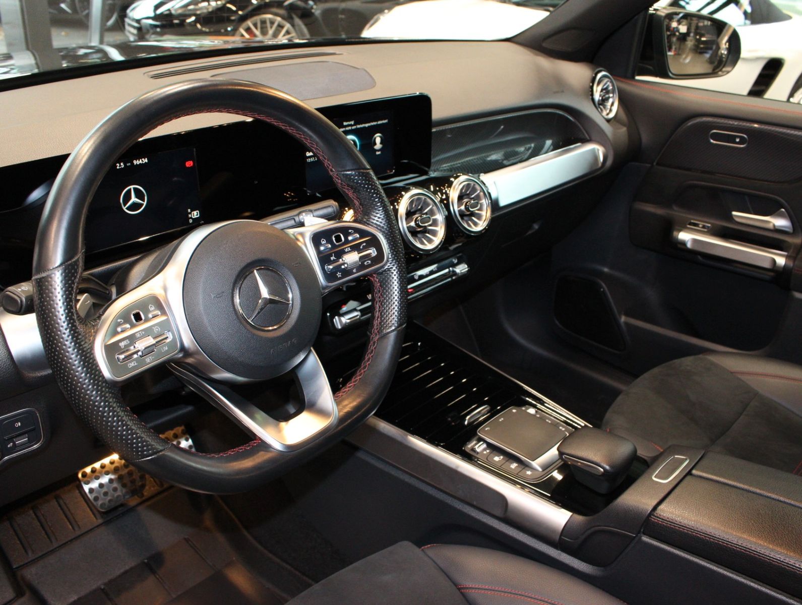 Fahrzeugabbildung Mercedes-Benz GLB 220 d 4Matic AMG Line 1.Hand*MWST*AHK