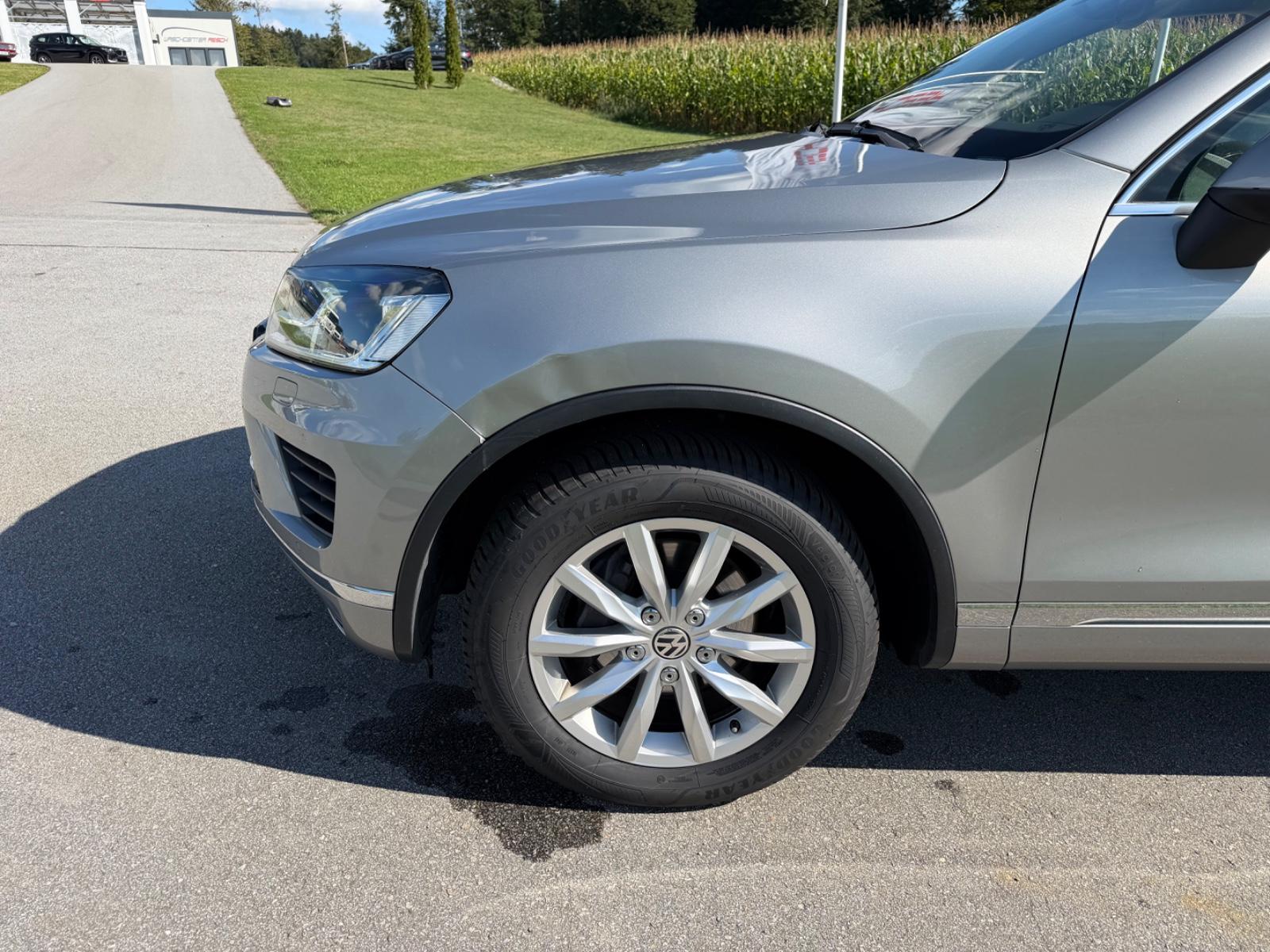 Volkswagen Touareg 3.0 V6 TDI 262ch - Carnet entretien - Attelage - ACC - Bi-xénon