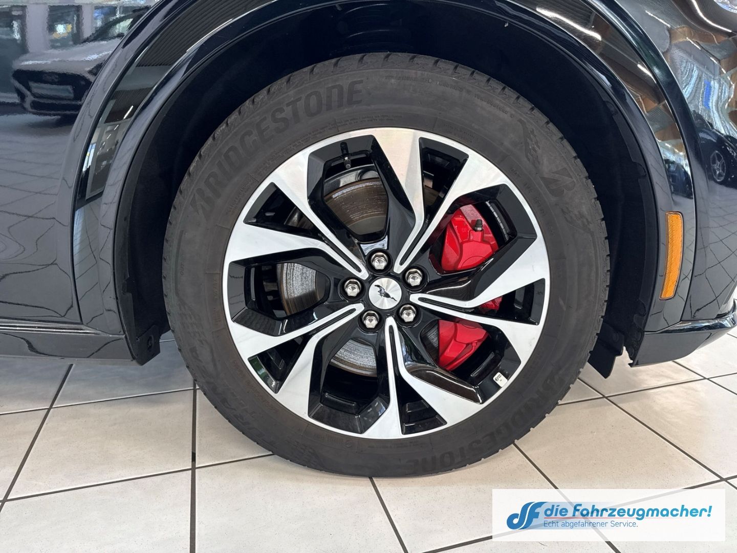 Fahrzeugabbildung Ford Mustang MACH-E Premium AWD Navi Digitales Cockpi