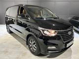 Hyundai H-1 Starex 2.5 CRDI Travel*Leder*SHZ*8 Sitze* - Hyundai H-1 Starex mit Schiebetür