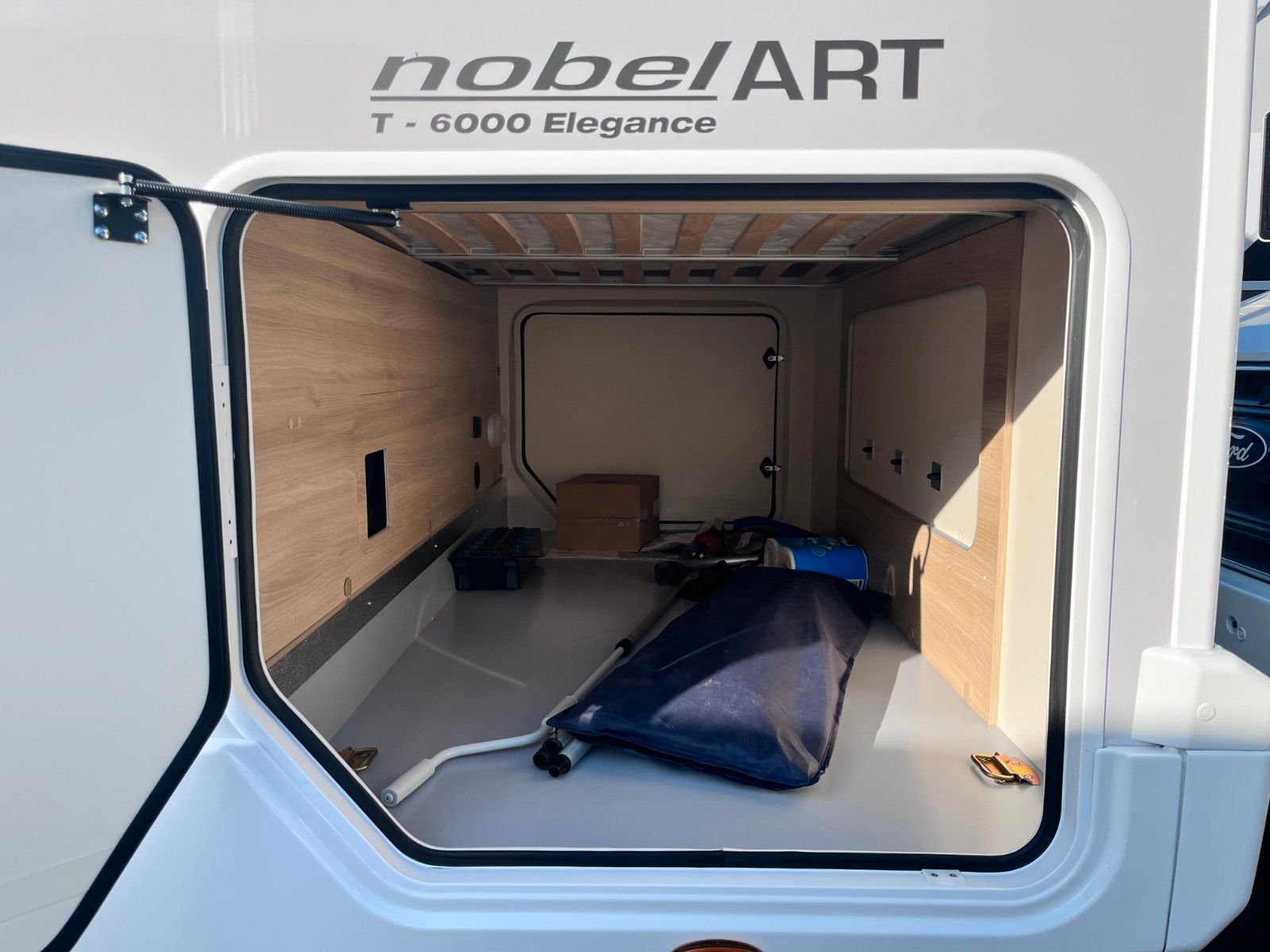 Fahrzeugabbildung NobelART T-6000 ALL-IN 165 PS