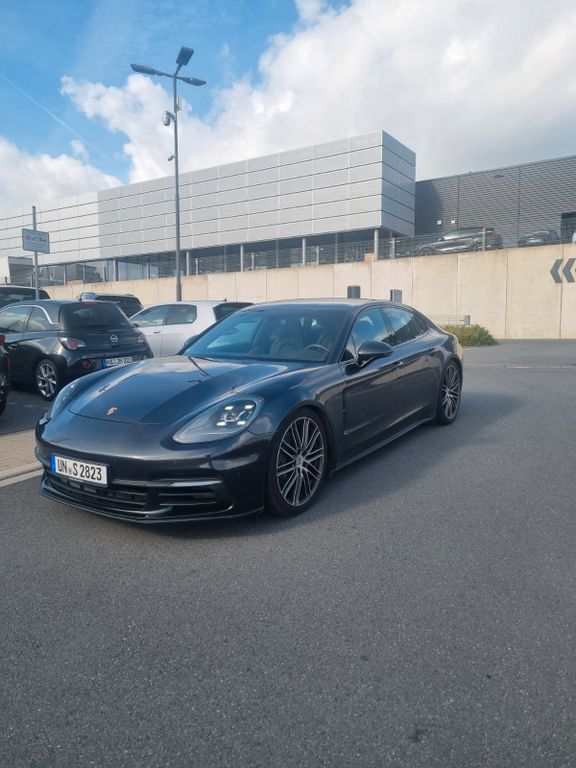 Image of Porsche Panamera