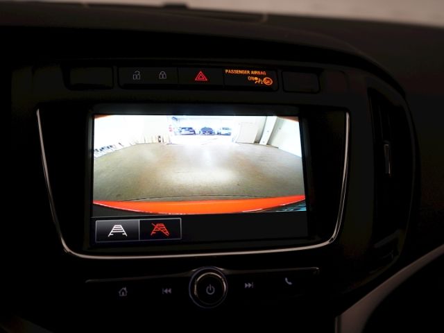 Zafira C ACTIVE+NAVI+RÜCKFAHRKAMERA+SITZ-/LENKRA