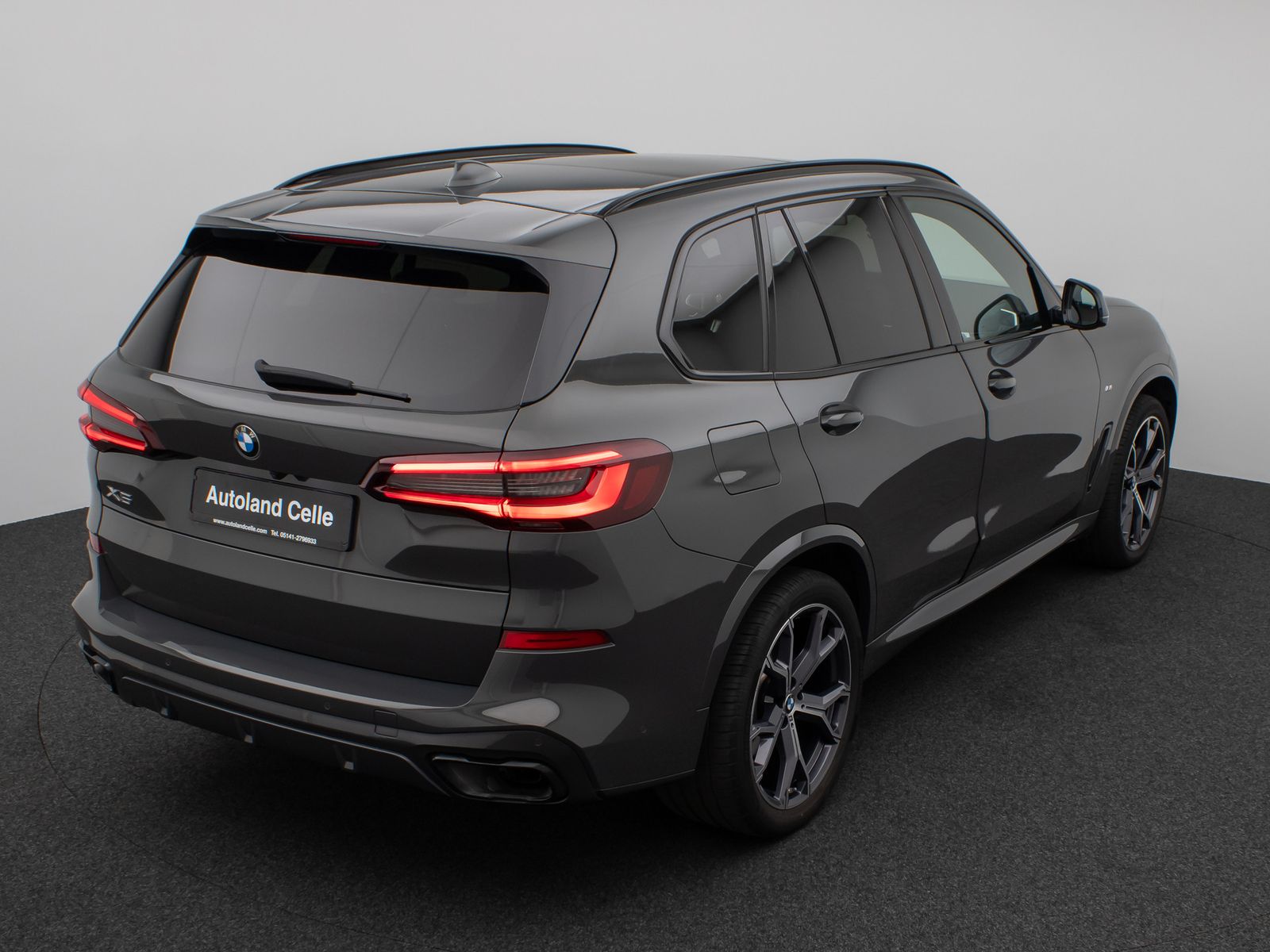 Fahrzeugabbildung BMW X5 xD30d M Sport Panorama Kamera Laser HUD HiFi
