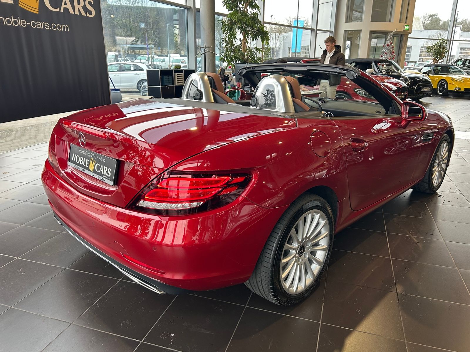 Fahrzeugabbildung Mercedes-Benz SLC 300 H/K RFK LED NAVI