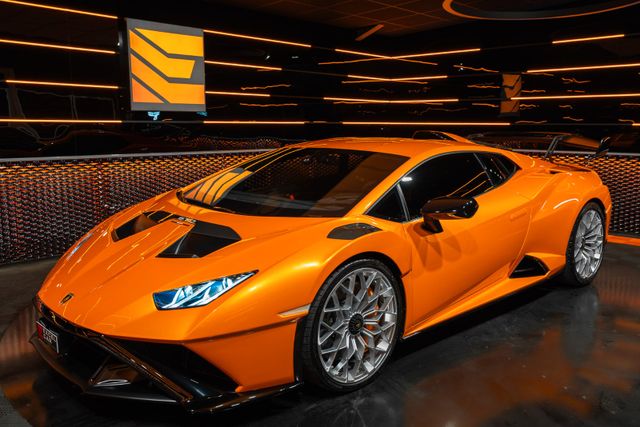 LAMBORGHINI Huracan