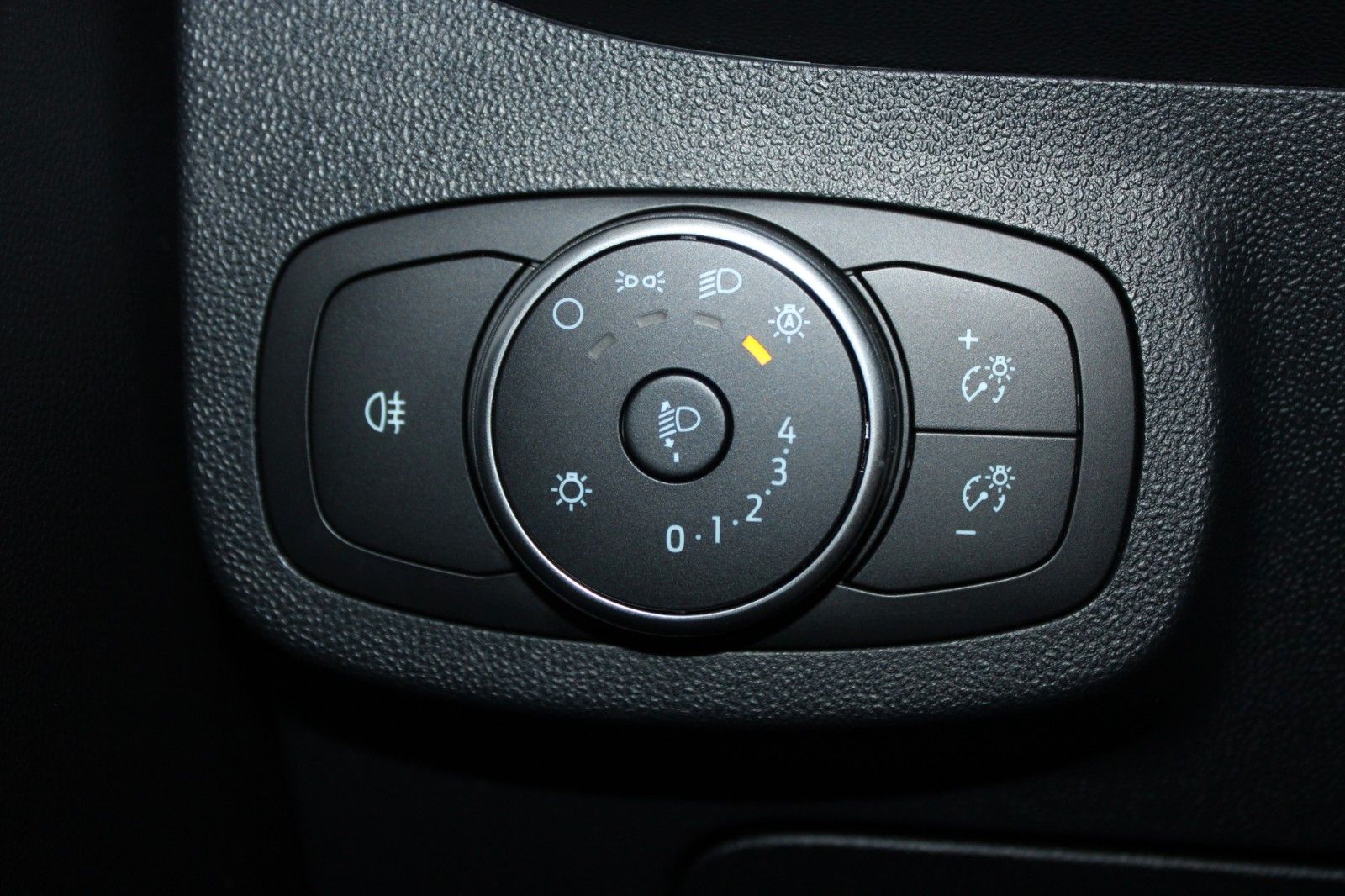 Fahrzeugabbildung Ford Fiesta TREND 5-trg KLIMA LED DAB AppLink WinterP