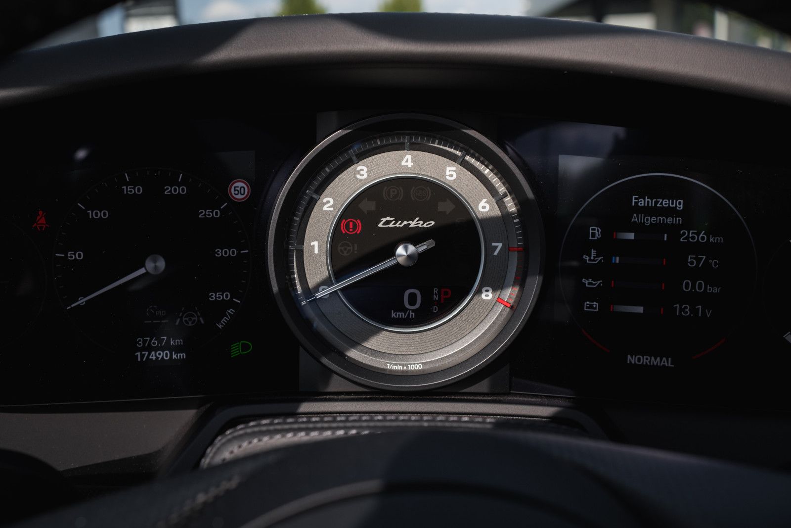 Fahrzeugabbildung Porsche 992/911 Turbo Cabrio-Lift-PDCC-LED-Burmester