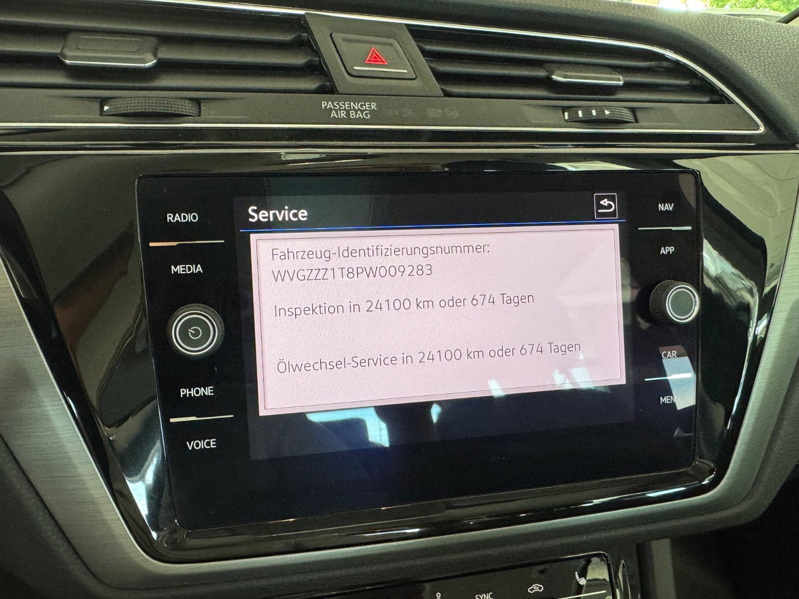 Fahrzeugabbildung Volkswagen Touran Comfortline/ACC/AHK/PDC/Navi/Massage/1H
