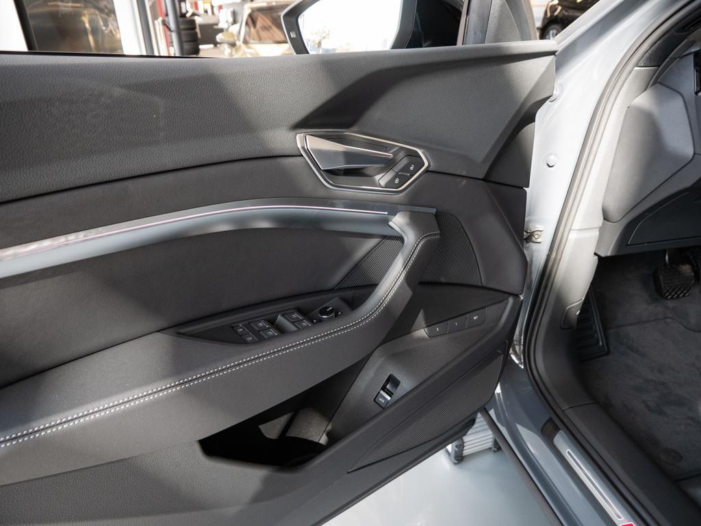 Audi Q8 S line 50 e-tron quattro 1.226,- EUR MTL* ACC