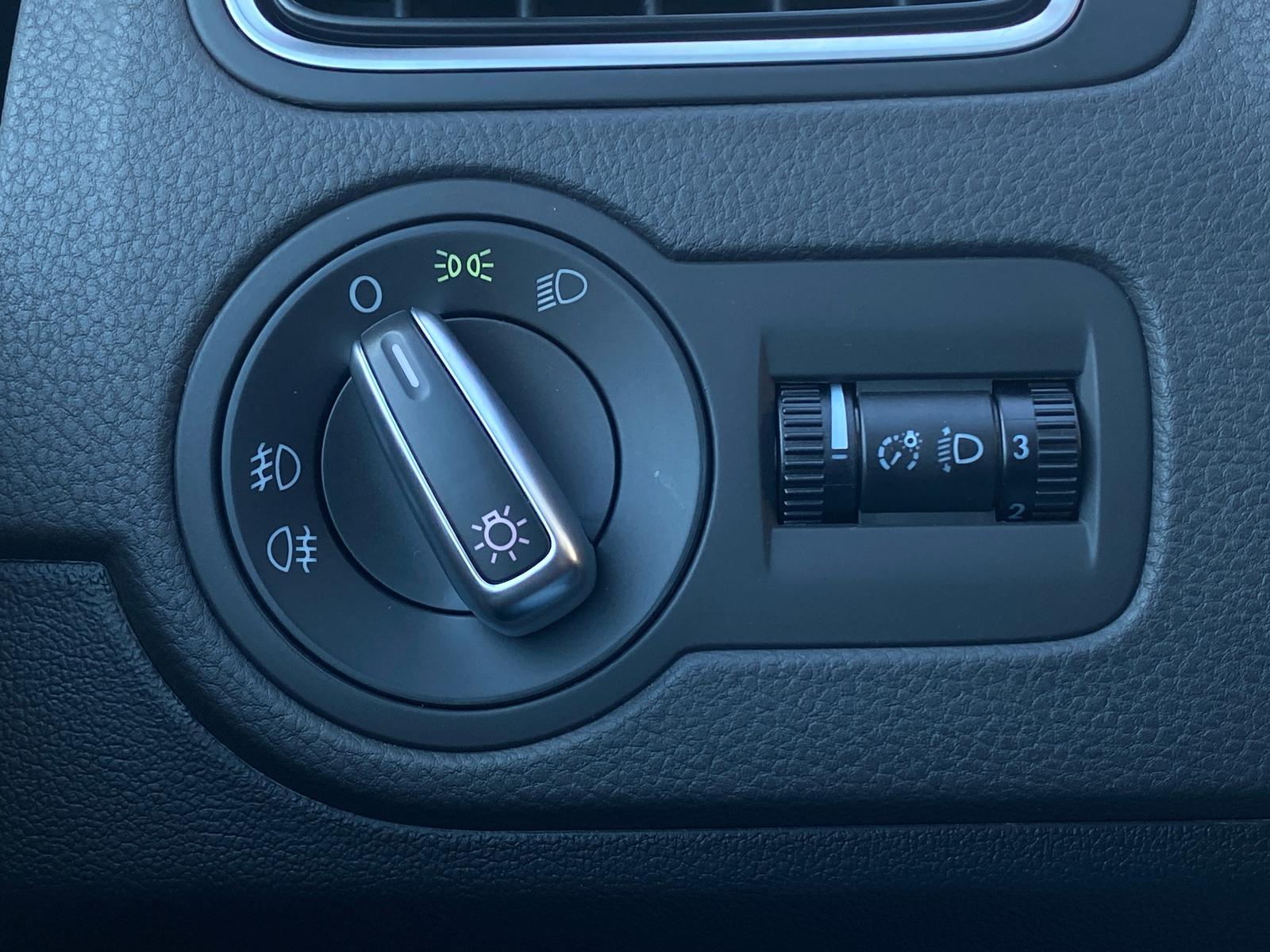 Volkswagen Polo 1.2 TSI CrossPolo Parkhilfe Tempomat SHZ
