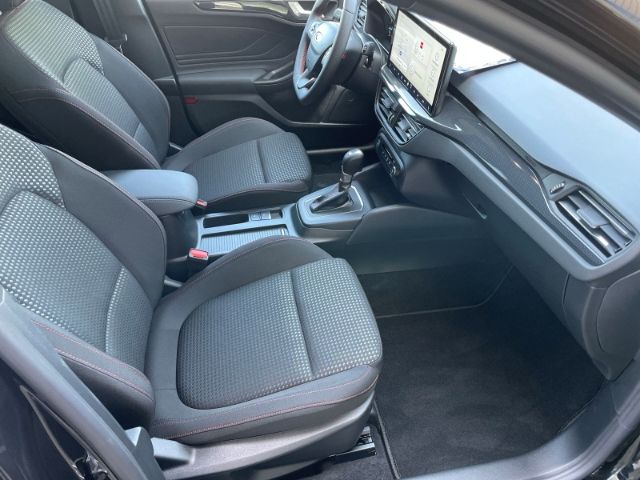 Fahrzeugabbildung Ford Focus 1.0 EcoBoost Mild-Hybrid ST-Line Autom, Ma