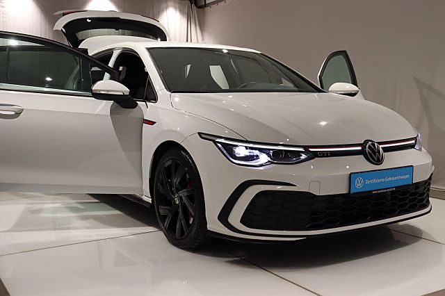 Golf GTI 2.0 TSI 245PS NAVI ACC PDC KAMERA SPORT
