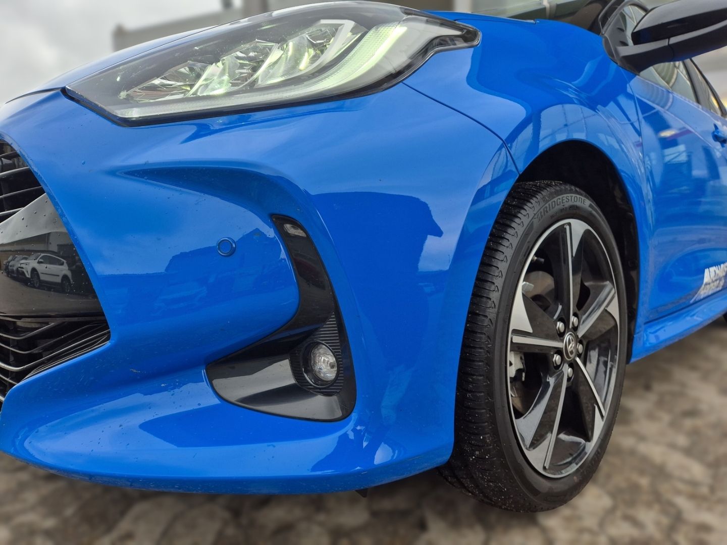 Fahrzeugabbildung Toyota Yaris Hybrid Premiere Edition 1.5 Dual-VVT-iE EU