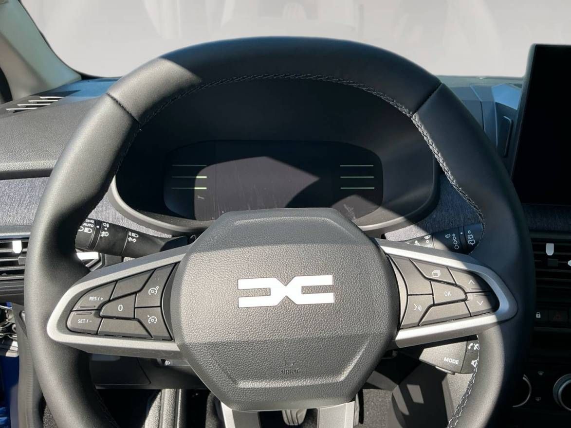 Fahrzeugabbildung Dacia Sandero Journey TCe 100