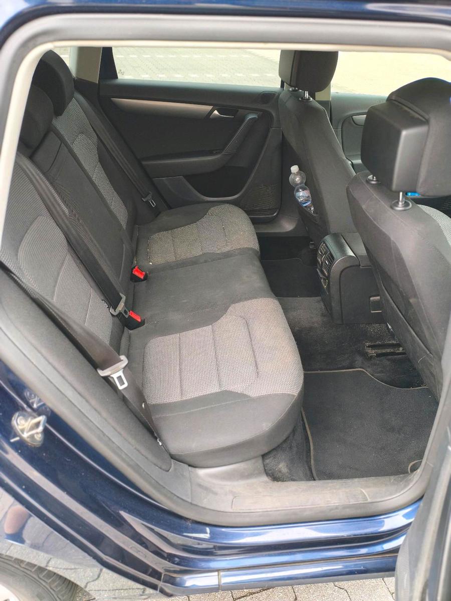 Volkswagen Passat 2011 — photo 12