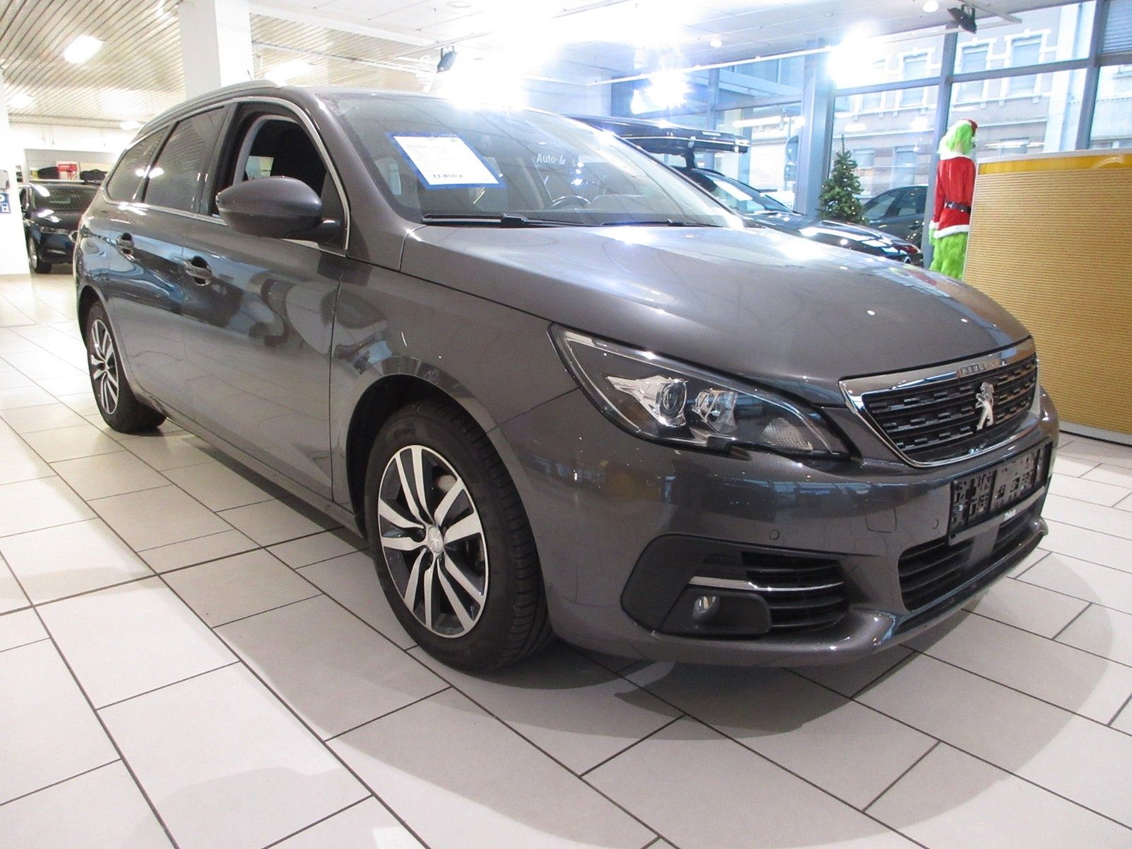 Fahrzeugabbildung Peugeot 308 SW Allure 1.2T LED/NAVI/PDC/R´CAM/BLIS