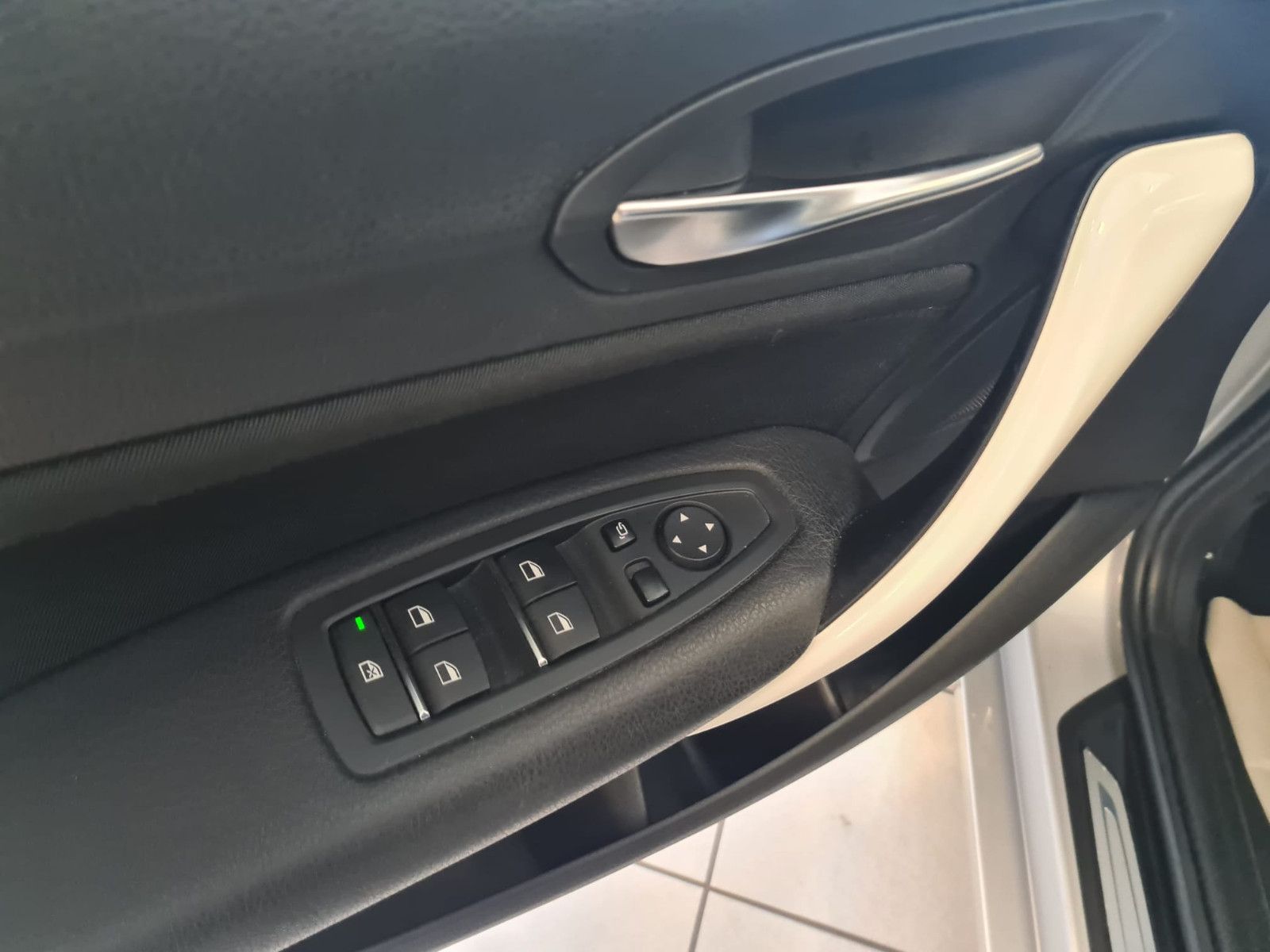 Fahrzeugabbildung BMW 118 d Urban Line / LED/ KAMERA / GARANTIE