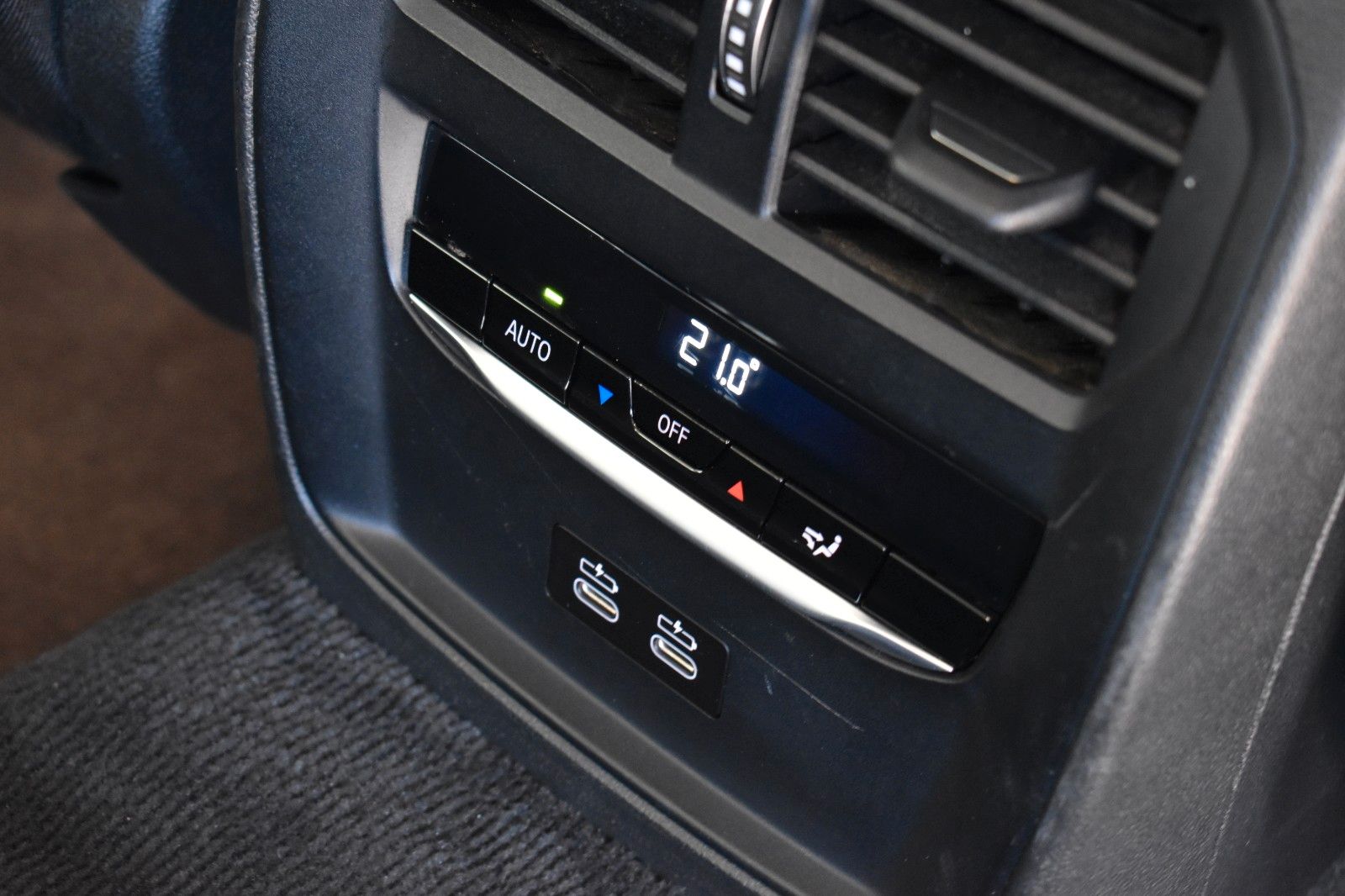 BMW 320d Touring Aut. Sport Line Navi AHK Kamera foto 18