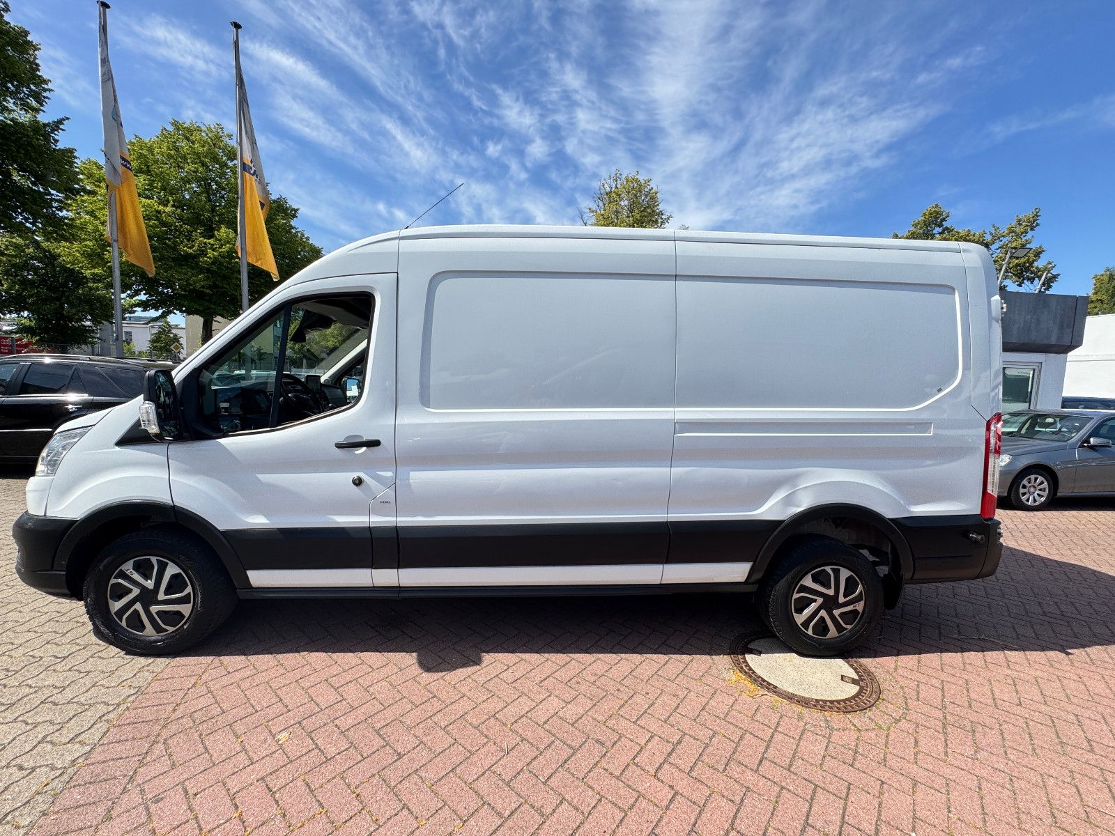 Ford TRANSIT 350 L3 H2 TREND NAVI KAMERA truck 3-SITZER