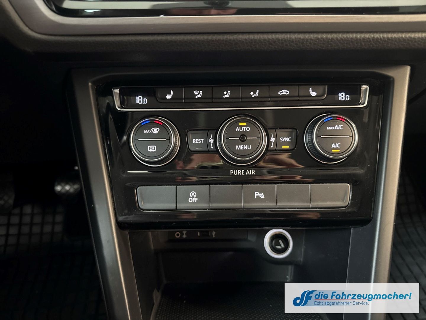 Fahrzeugabbildung Volkswagen Touran Comfortline 2,0TDi Navi Dyn. Kurvenlicht
