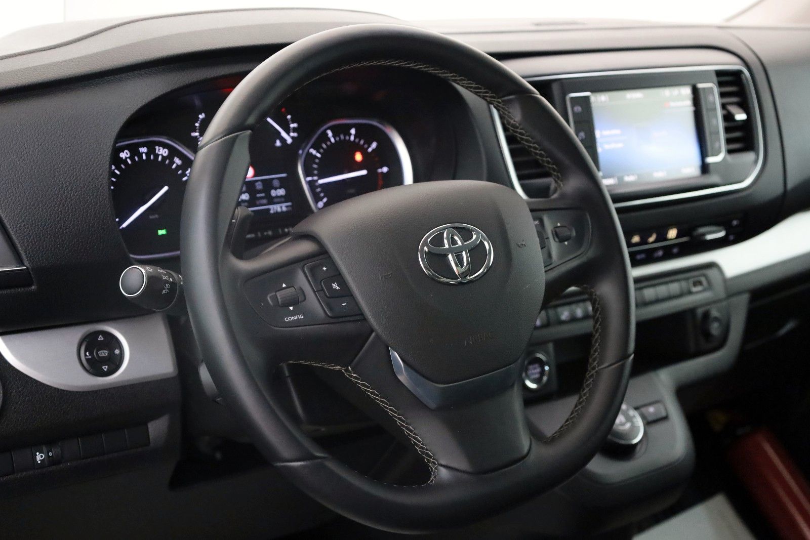 Fahrzeugabbildung Toyota Proace Verso L2 Executive,Leder,Navi,Xenon,Panor