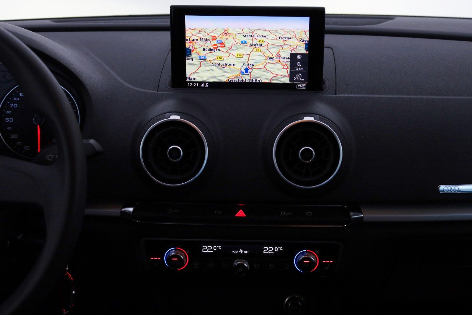 Fahrzeugabbildung Audi A3 Sportback 30 TDI Navi,Xenon,SH,PDC,Allwetter