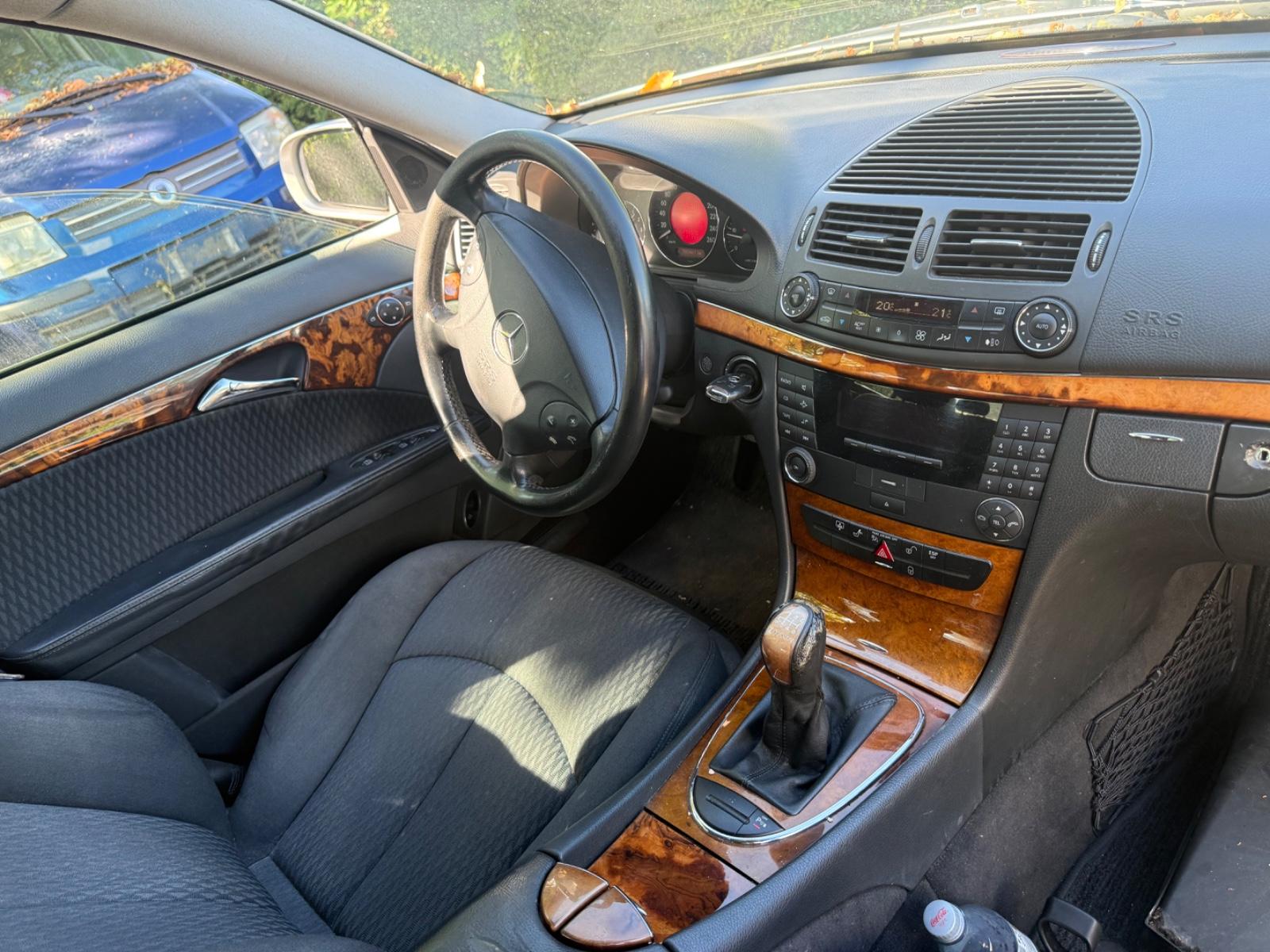 Mercedes-Benz E 220 CDI ELEGANCE-TEL-01704684029--