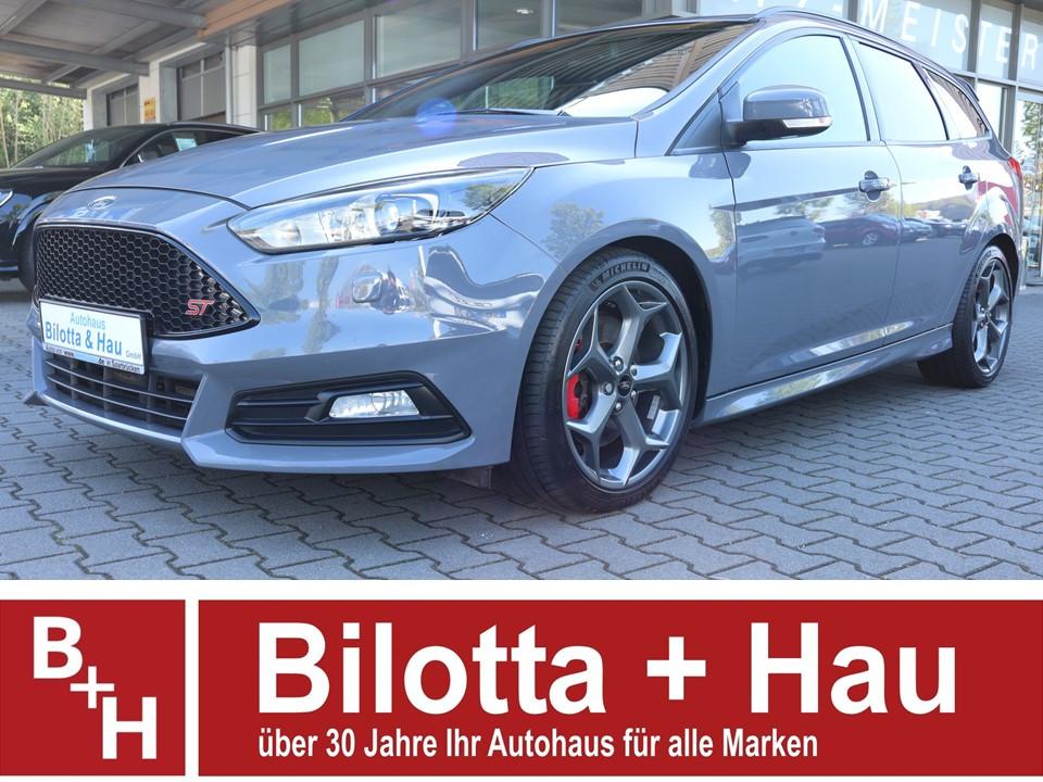 Ford Focus Turnier ST 2.0 !Recaro+Xenon+Navi+Kamera!