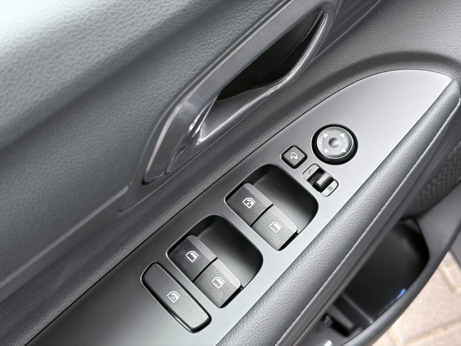 Fahrzeugabbildung Hyundai Bayon 1.0 T-GDI Prime Kamera,LED,Navi,SHZ,ACC