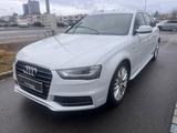 Audi A4 Avant S line Sportpaket/Navi/SHZ/PDC/Xenon