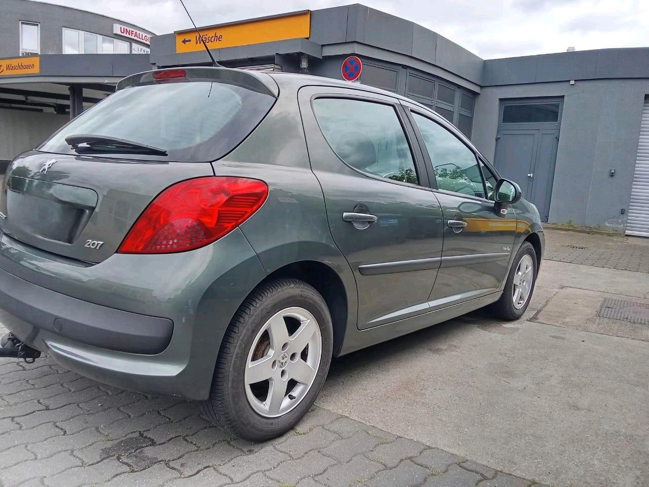 Peugeot 207 2008 — rear view