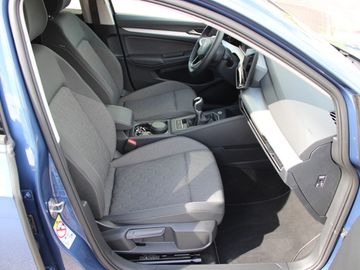 Volkswagen Golf VIII Variant 1.5 TSI AHK Life  LED NAVI