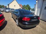 Volkswagen Passat 2.0 TDI DSG Exclusive BlueMotion Tech USA - Volkswagen Passat aus 2012 mit Diesel-Antrieb: Limousine