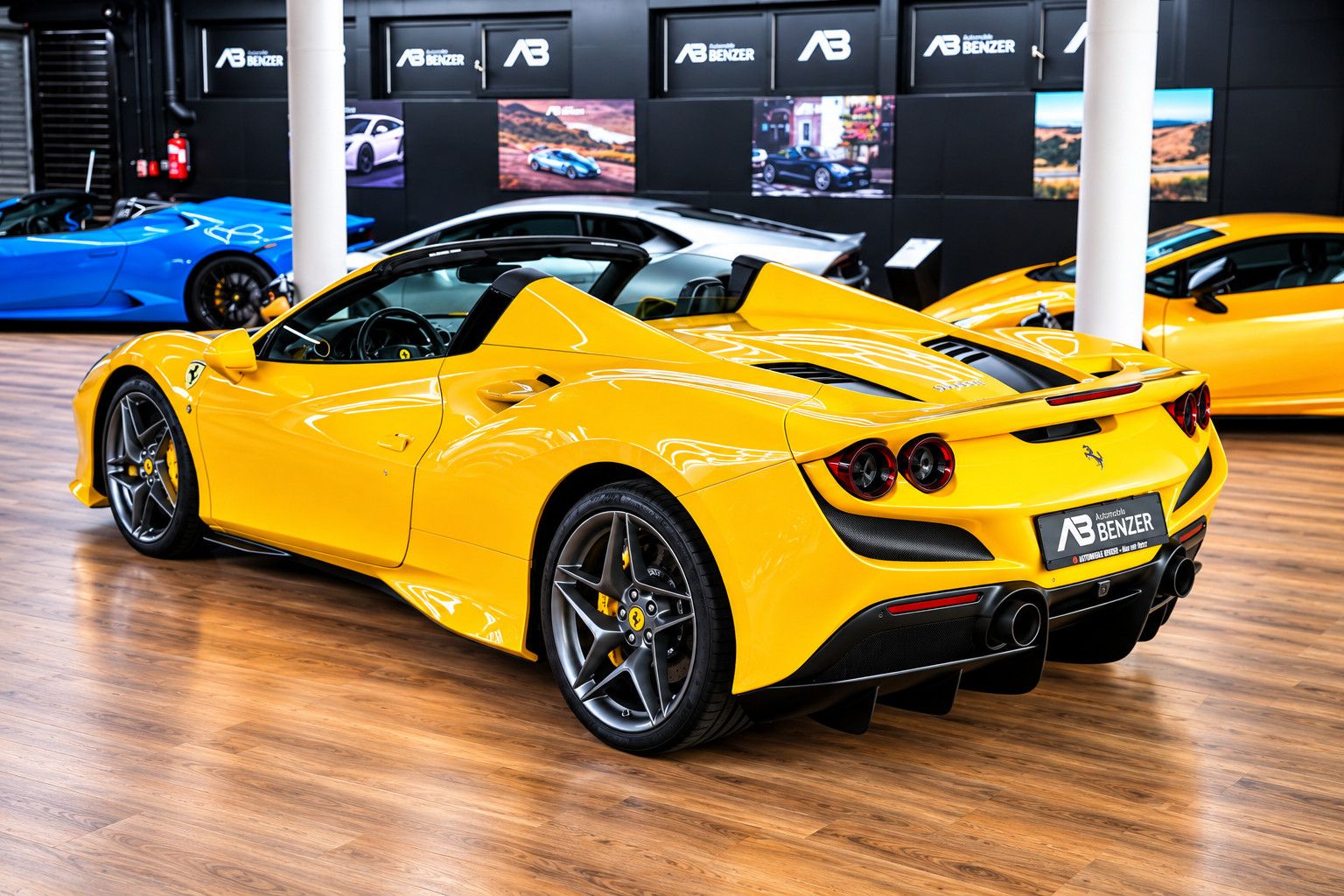 Fahrzeugabbildung Ferrari F8 Spider Giallo Modena *Lift*Carbon*Kamera*
