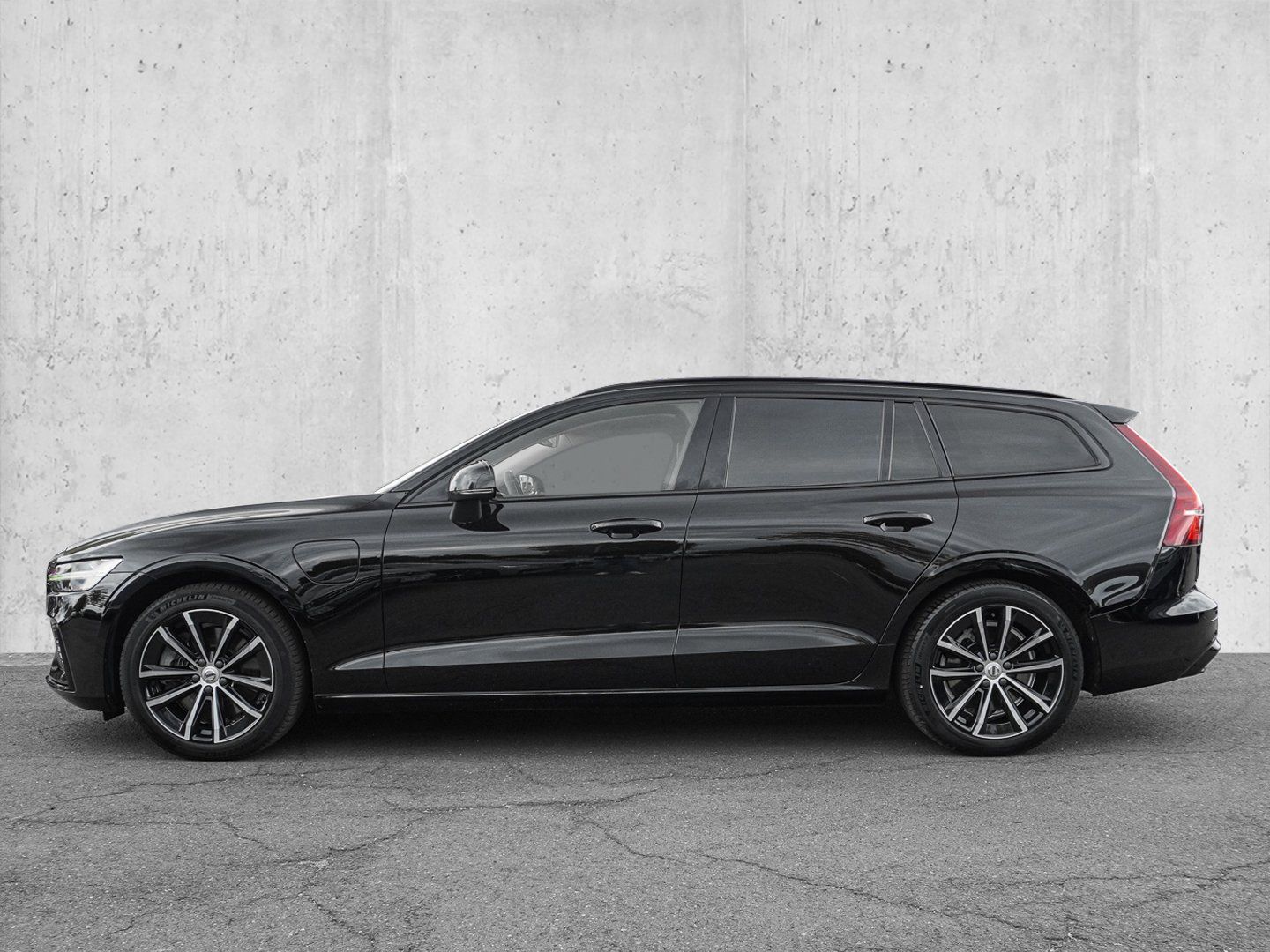 Volvo V60 T6 AWD Plus Dark Plug-in Hybrid PANO AHK H&K foto 5