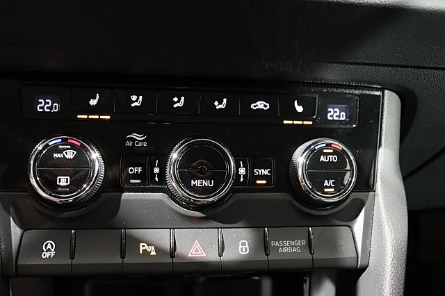 Karoq 1.0 TSI Clever OPF NAVI LED TEMPOMAT SHZ