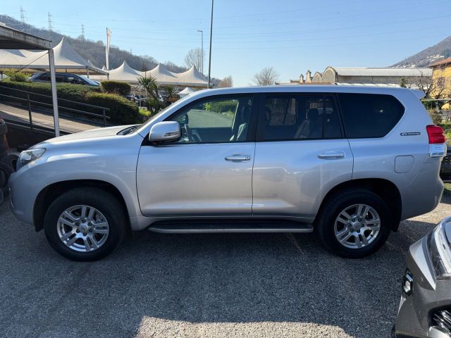 Toyota Land Cruiser 7 posti 3.0 D4-D 5 porte Exe