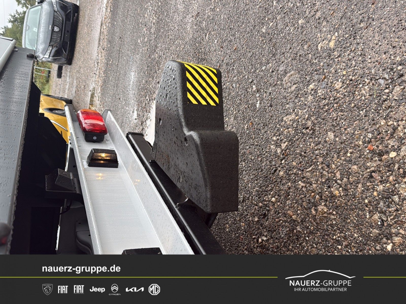 Fahrzeugabbildung Peugeot Boxer Pritsche/Kipper Doppelk. 335 L3 BlueHDi 14