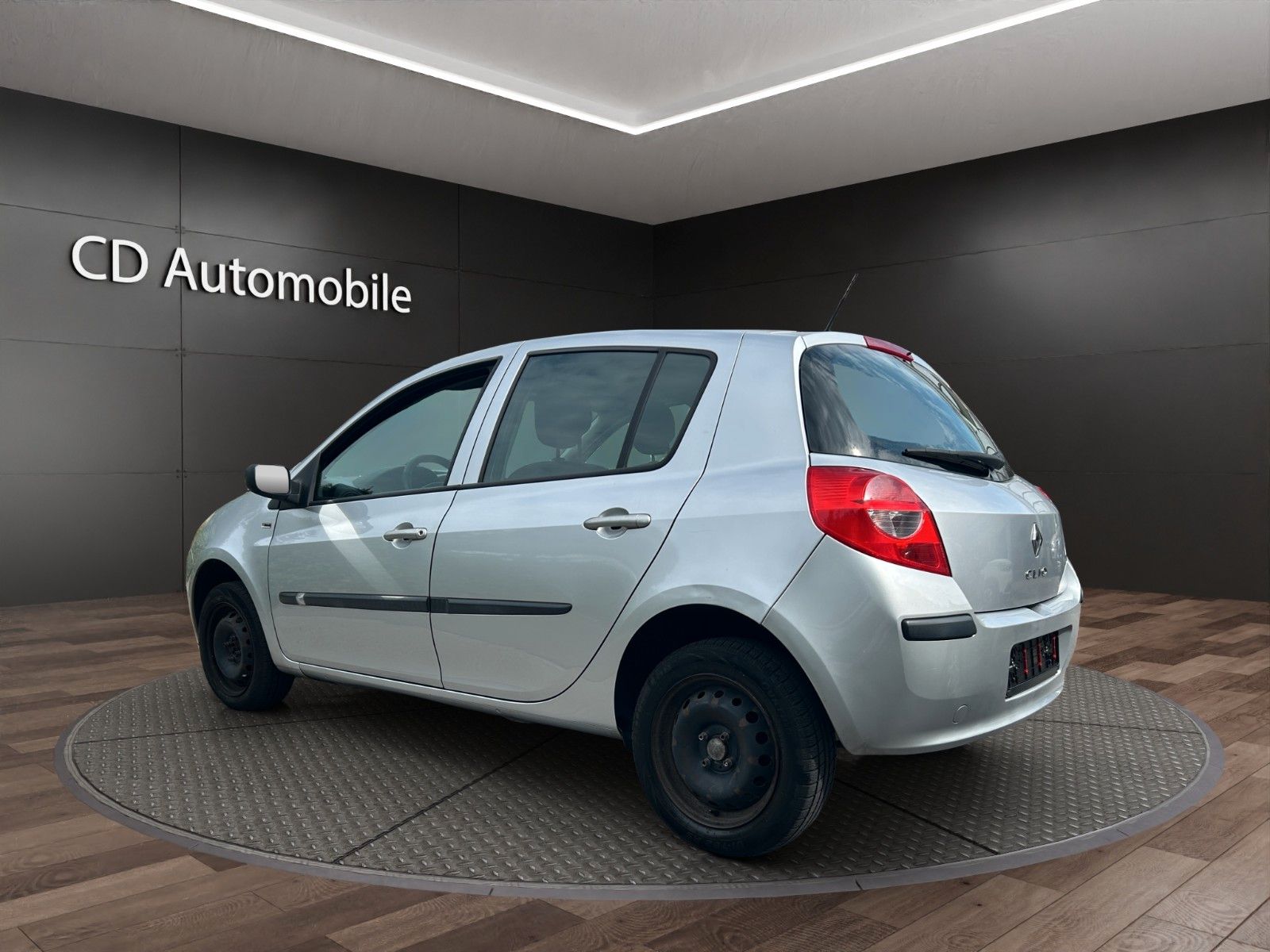 Fahrzeugabbildung Renault Clio III Extreme/Service Neu !!/ Klima !! /
