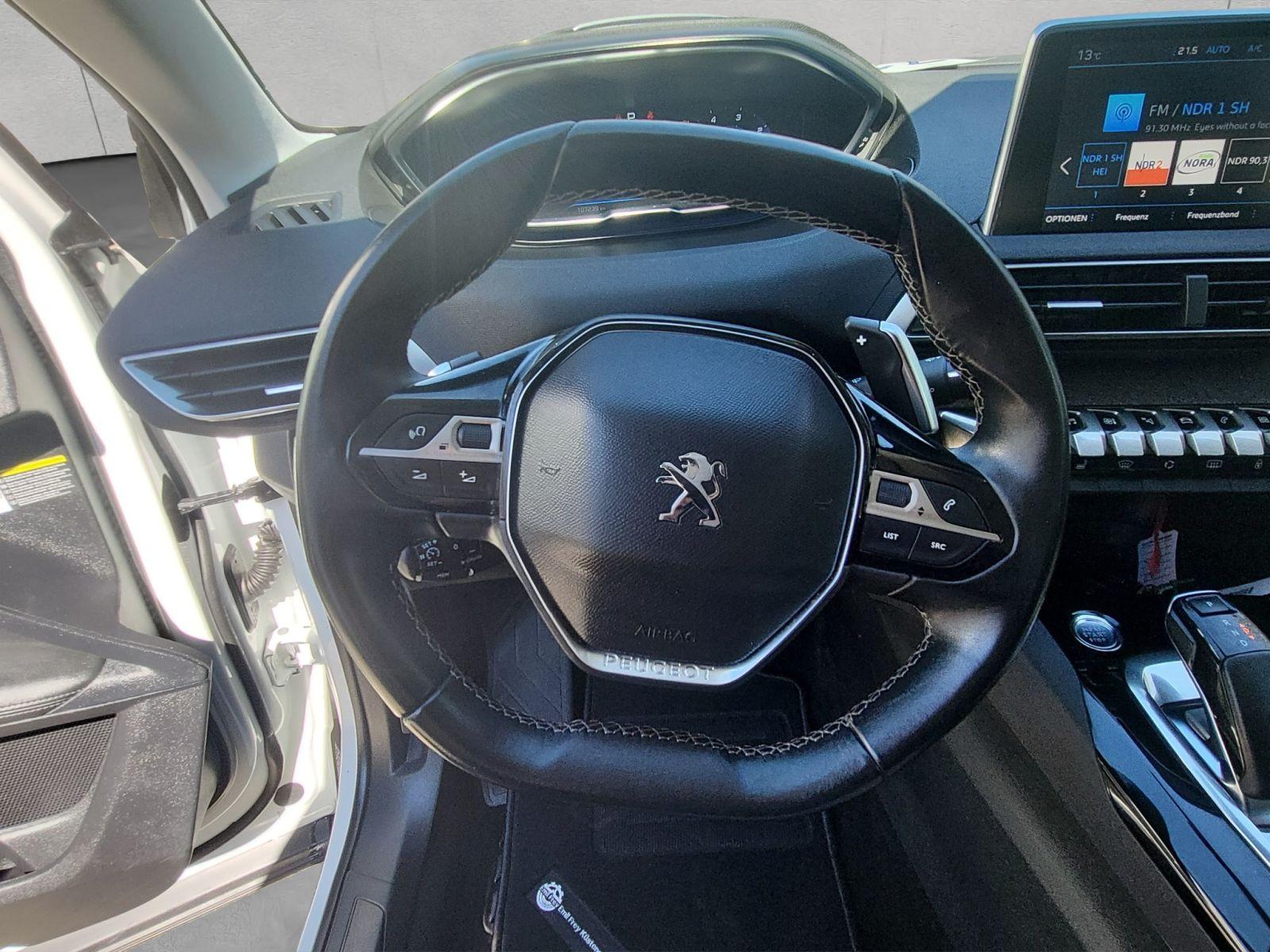 Peugeot 3008 BlueHDI Allure Automatik AHK LED NAVI