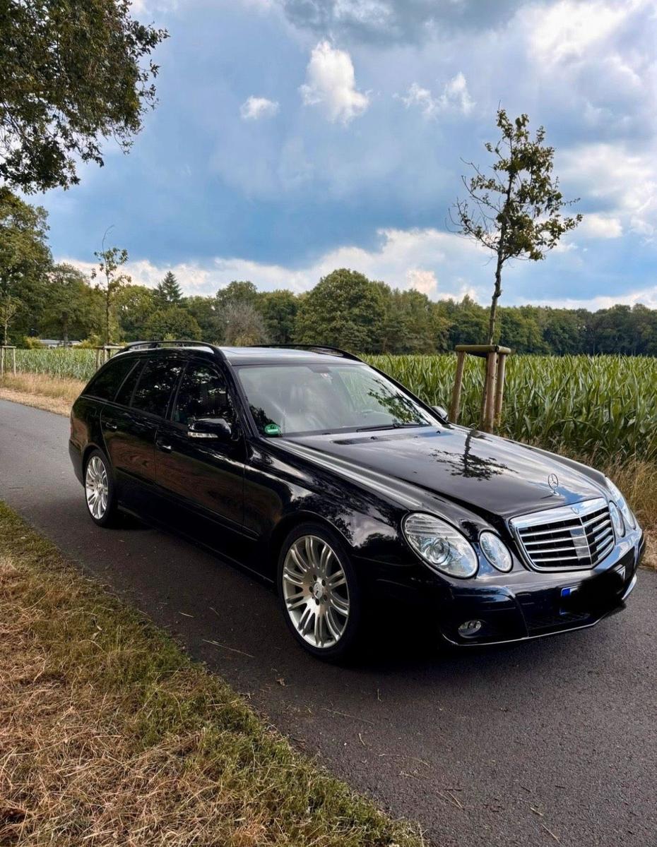 Mercedes-Benz E220 2006 — interior