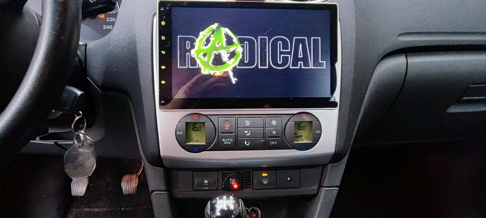 Ford Focus 2005 — photo 11