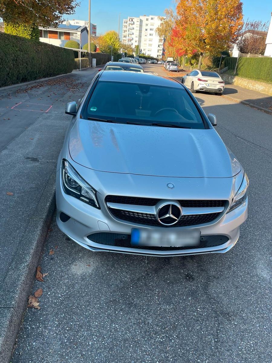 Mercedes-Benz CLA 220
