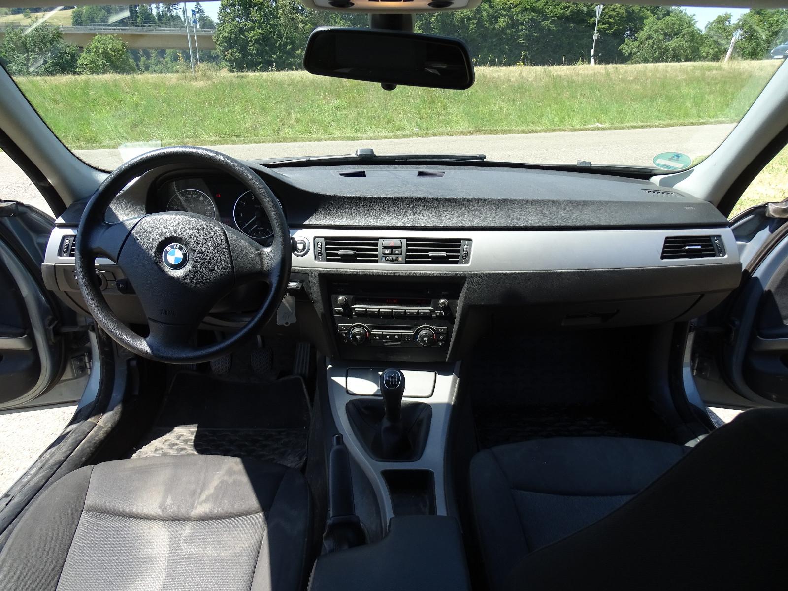 BMW 320 2006 — photo 18
