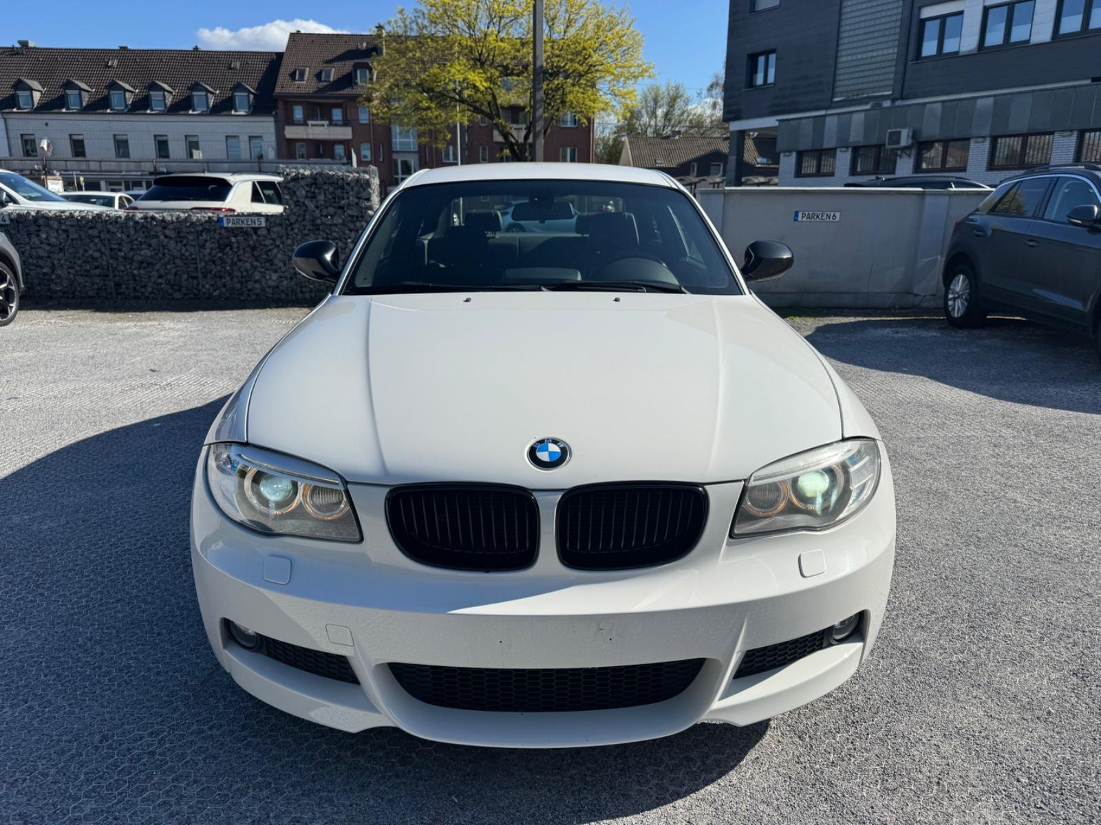 BMW Coupe118d PDC LMF  Sportsizte MPaket TÜV 01/2028