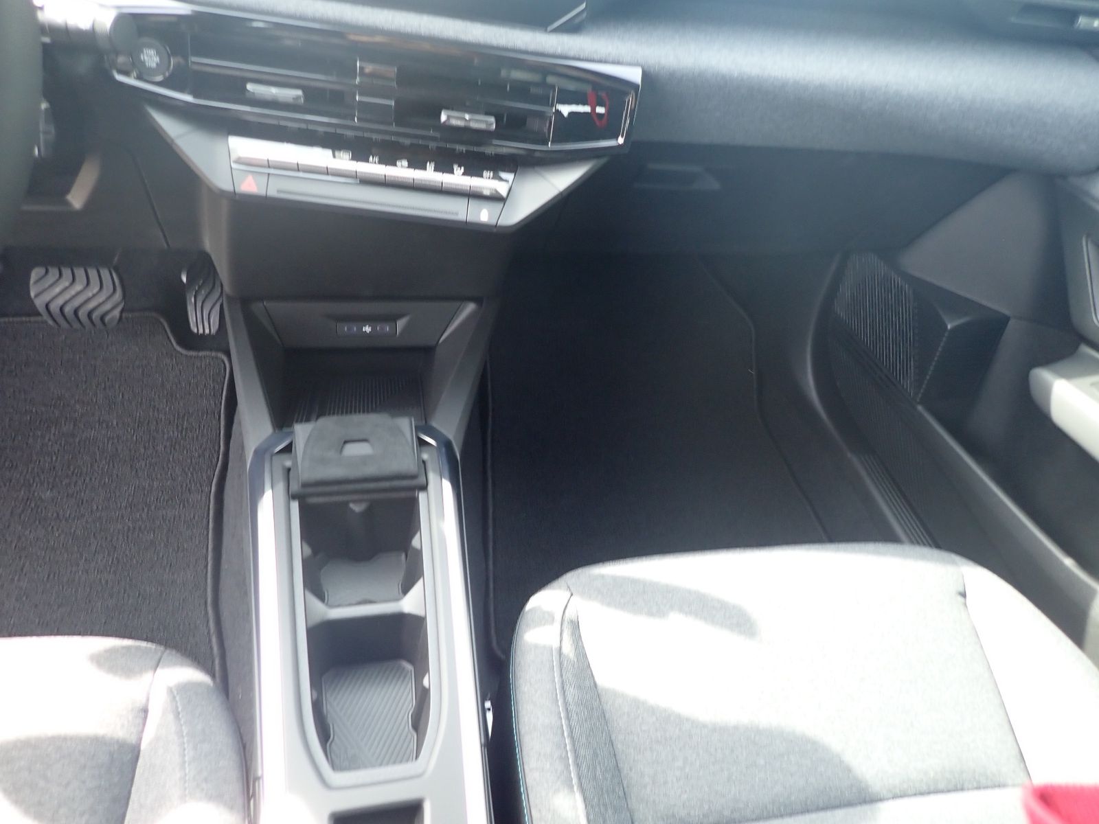 Fahrzeugabbildung Renault Clio Evolution Full Hybrid E-Tech 160