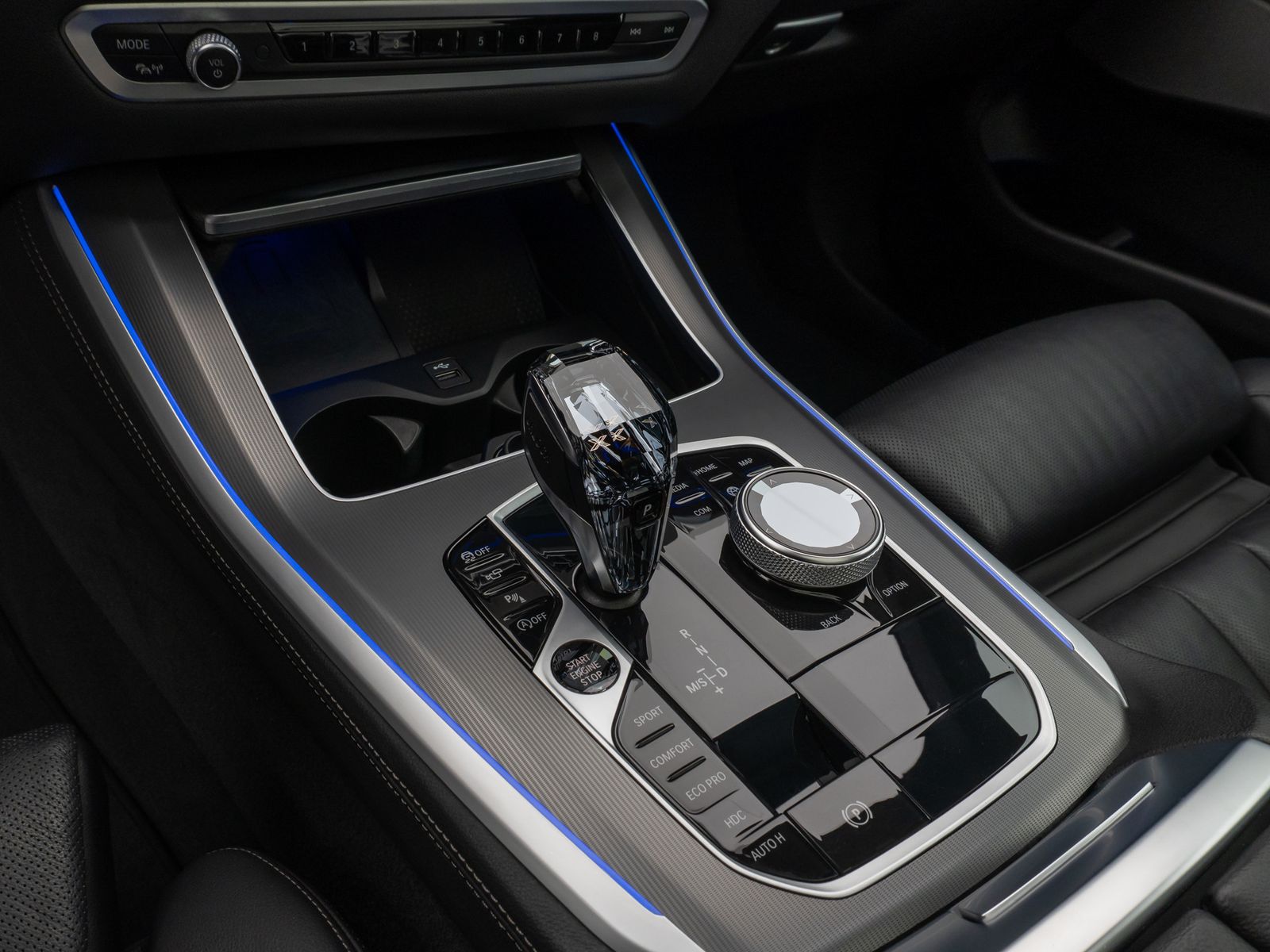 Fahrzeugabbildung BMW X5 M50i Panorama 360° Laser HUD H/K Individual