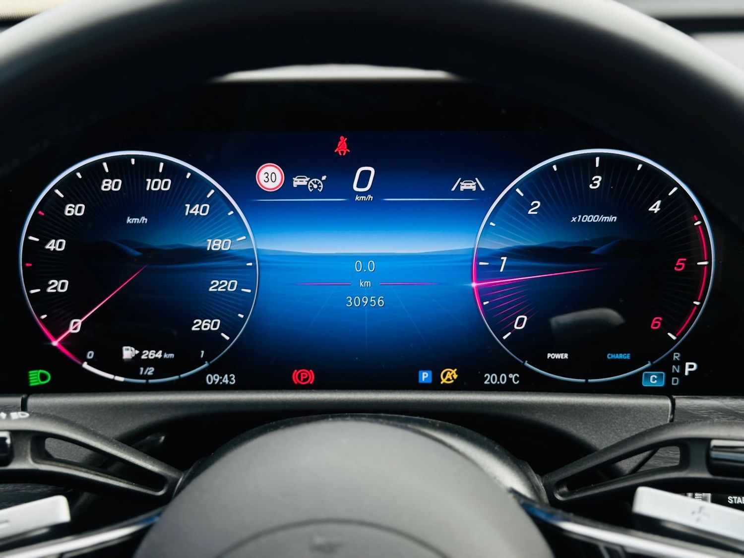 Fahrzeugabbildung Mercedes-Benz E 220 T d AVANTGARDE Advanced, AHK schw., Winter