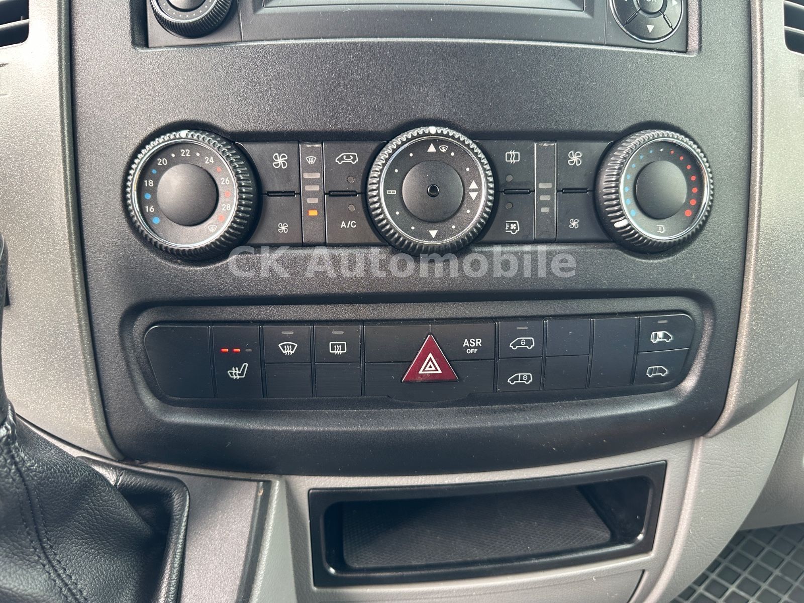 Fahrzeugabbildung Mercedes-Benz Sprinter II 316 CDI Kombi Maxi Automatik/9 Sitze